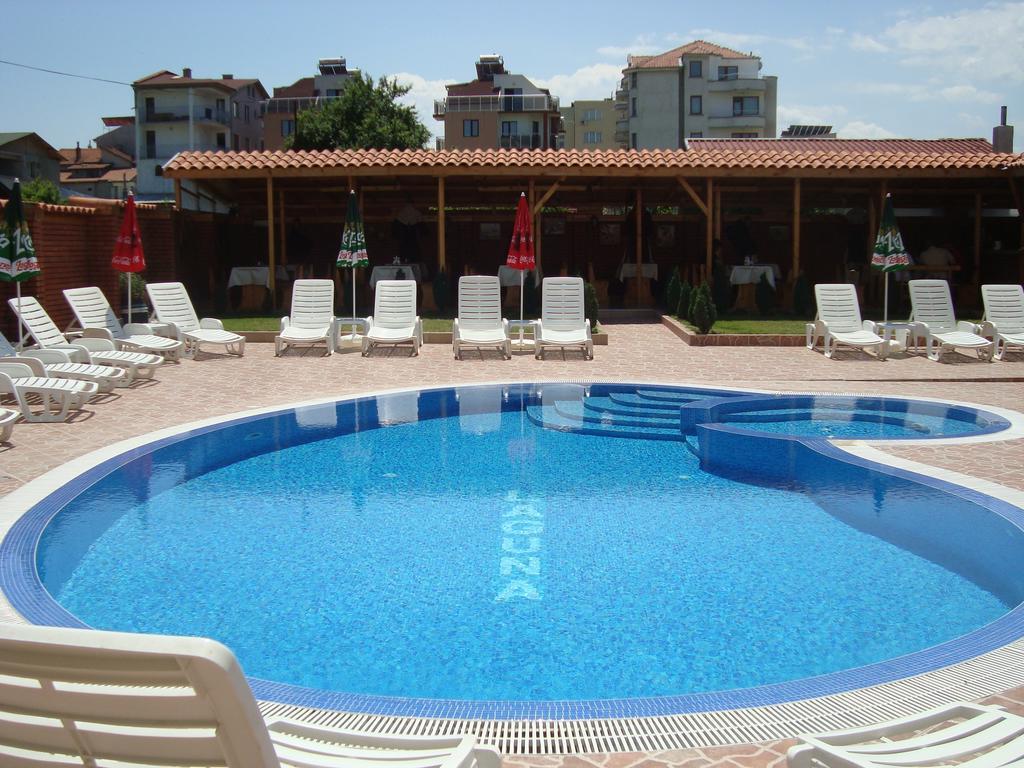Complex Laguna-Kantardzhiev Primorsko Ngoại thất bức ảnh