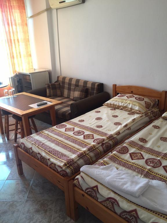 Complex Laguna-Kantardzhiev Primorsko Ngoại thất bức ảnh